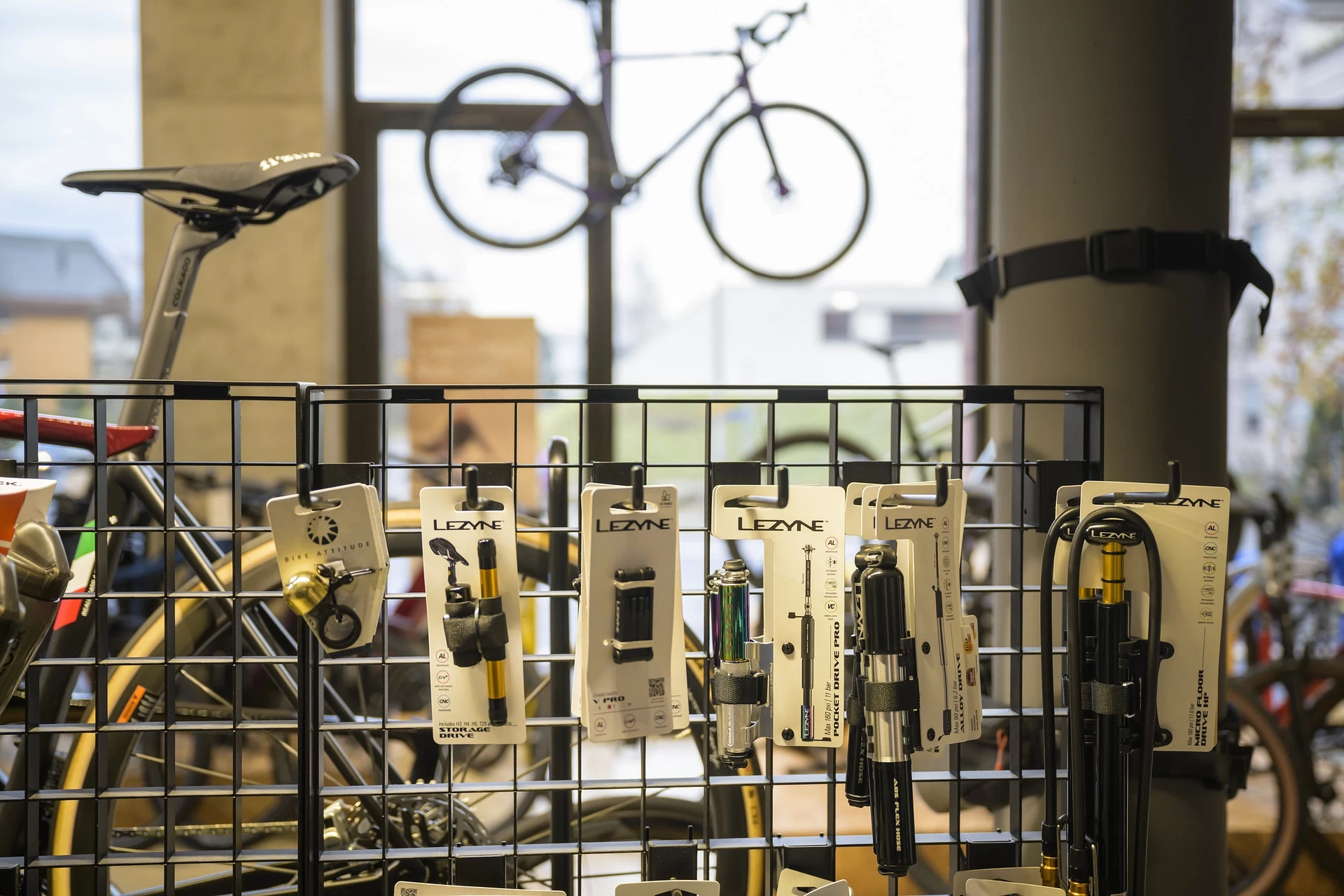 lezyne pumpe biketool zubehör zug 